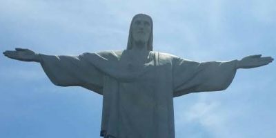 Cristo Redentor passa por desinfecção antes da reabertura no sábado