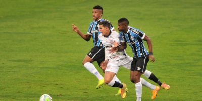 Diego Souza perde pênalti e Grêmio empata com o Corinthians na Arena