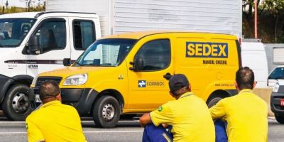 Funcionários dos Correios entram em greve em todo o país