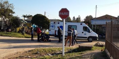 Motociclista e carona ficam feridos em acidente de trânsito em Camaquã