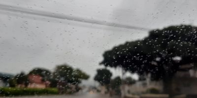 Ciclone se forma sobre o Rio Grande do Sul trazendo chuva e possibilidade de ventos fortes