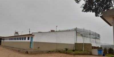 Detento é flagrado utilizando celular no Presídio de Camaquã