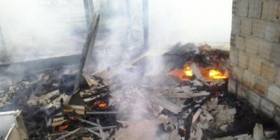 Incêndio consome duas casas em Tapes