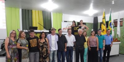 Realizado em Camaquã, o II Sarau Literário do Centro Universitário Leonardo da Vinci