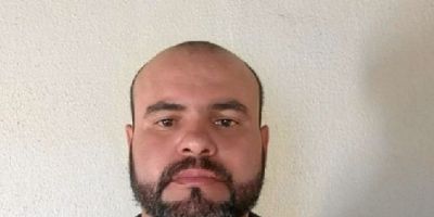 Professor é assassinado a tiros dentro da própria casa