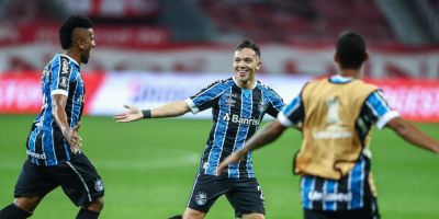 JÁ SÃO 10! Grêmio vence o Inter pela Libertadores e aumenta a invencibilidade em clássicos