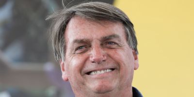 Bolsonaro recebe alta após cirurgia para retirada de cálculo na bexiga