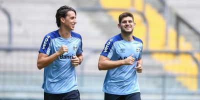 Dupla de zaga titular do Grêmio testa positivo para covid-19