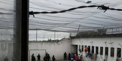 Revista no Presídio Estadual de Camaquã apreende telefones celulares, drogas e estoques