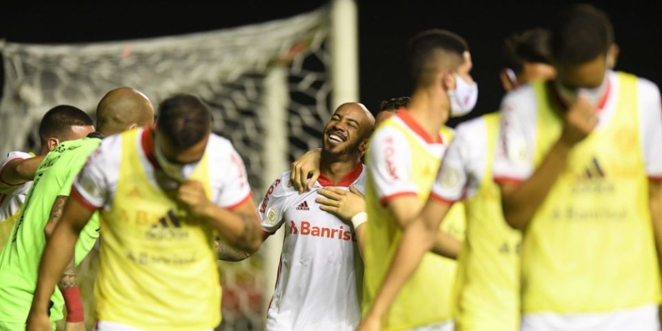 Em um jogo com oito gols, Inter vence o Sport no Brasileirão
