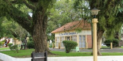 Confira a programação da Semana da Poesia em Camaquã