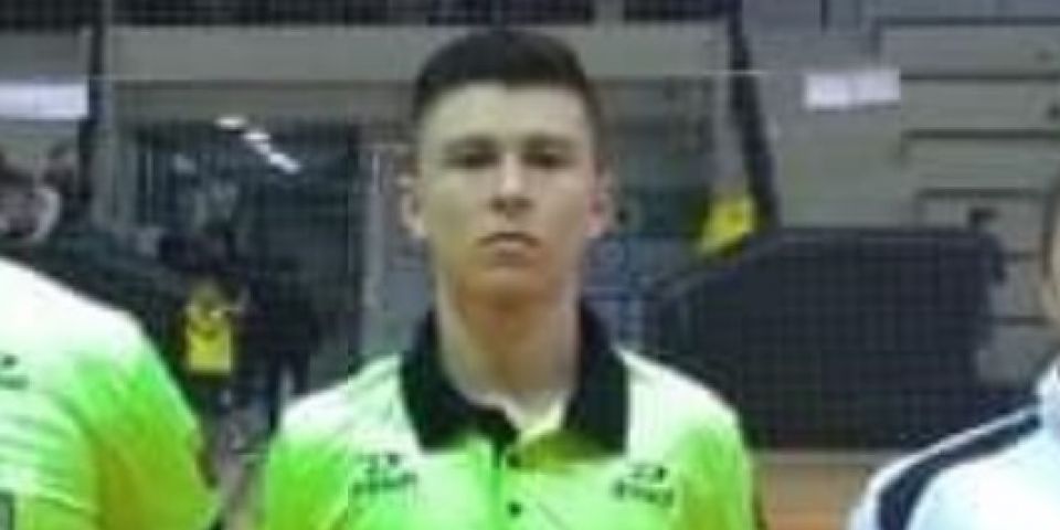 Jovem árbitro arambarense apita jogo em Camaquã pelo Estadual de Futsal Sub-15 