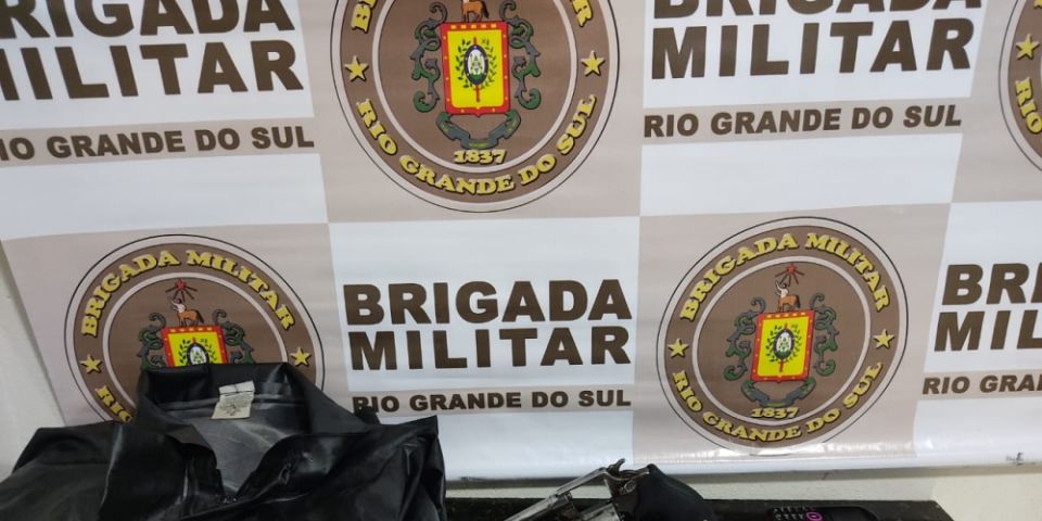 Homem suspeito de assalto em Camaquã é preso com arma e telefone da vítima