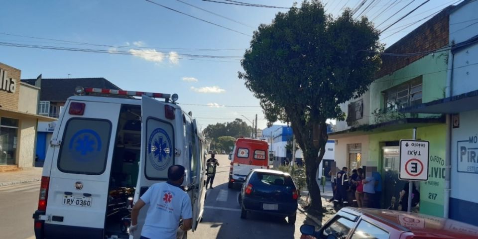 Duas pessoas ficam feridas em acidente no centro de Camaquã