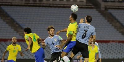 Brasil vence Uruguai e segue 100% nas eliminatórias da Copa do Mundo