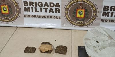 Jovem é preso por tráfico de drogas em Camaquã