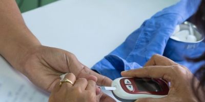 Diagnóstico precoce da diabetes pode evitar cegueira, amputações e infartos, dizem especialistas