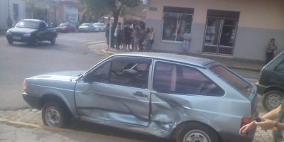 Acidente de trânsito com lesões corporais no centro de Camaquã