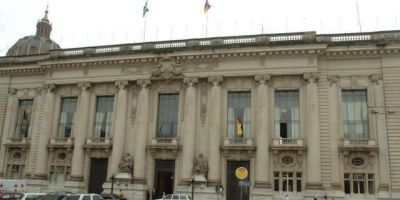 Governo do RS avalia adiar reajuste concedido a funcionários