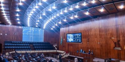 Deputados estaduais aprovam congelamento do salário mínimo regional