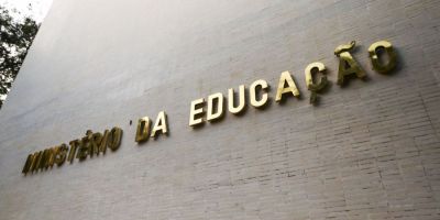 MEC muda data de retorno às aulas presenciais nas universidades federais