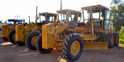 Três novas patrolas começam a trabalhar no interior de Camaquã