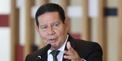 Vice-presidente Hamilton Mourão testa positivo para covid-19