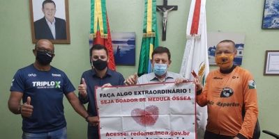 Executivo camaquense recebe ciclista da campanha “Pedalando para Vida”