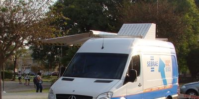 Unidade Móvel do Sebrae presta serviço na Praça Zeca Netto em Camaquã