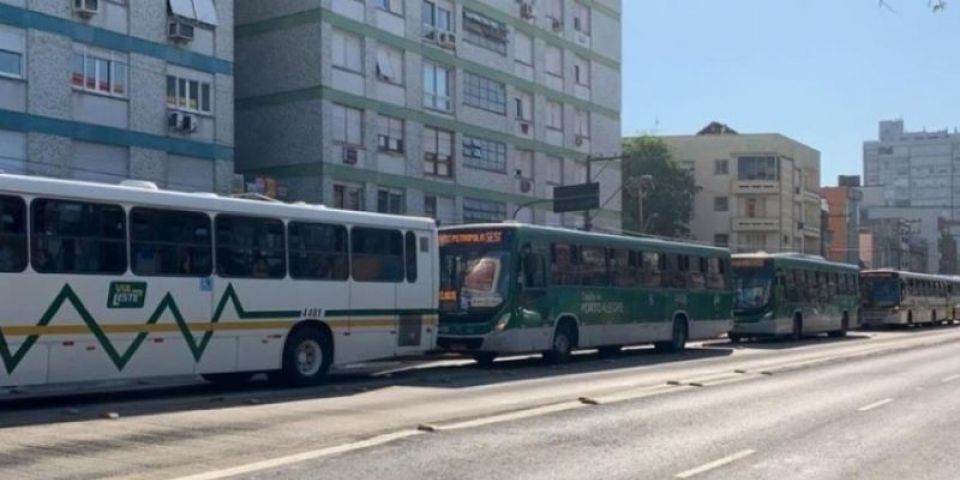 Profissionais de transportes entram no grupo prioritário da vacinação