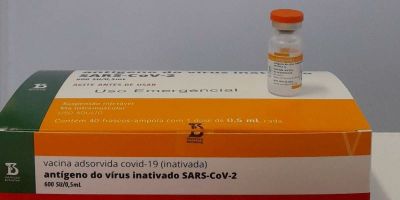 CORONAVAC: três primeiros camaquenses são vacinados contra covid-19