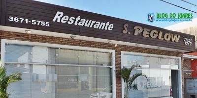 S. Peglow  Restaurante à noite com música ao vivo - Camaquã/RS