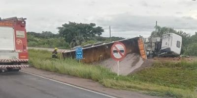 Pelo menos uma pessoa morre em acidente na BR-116 em Barra do Ribeiro