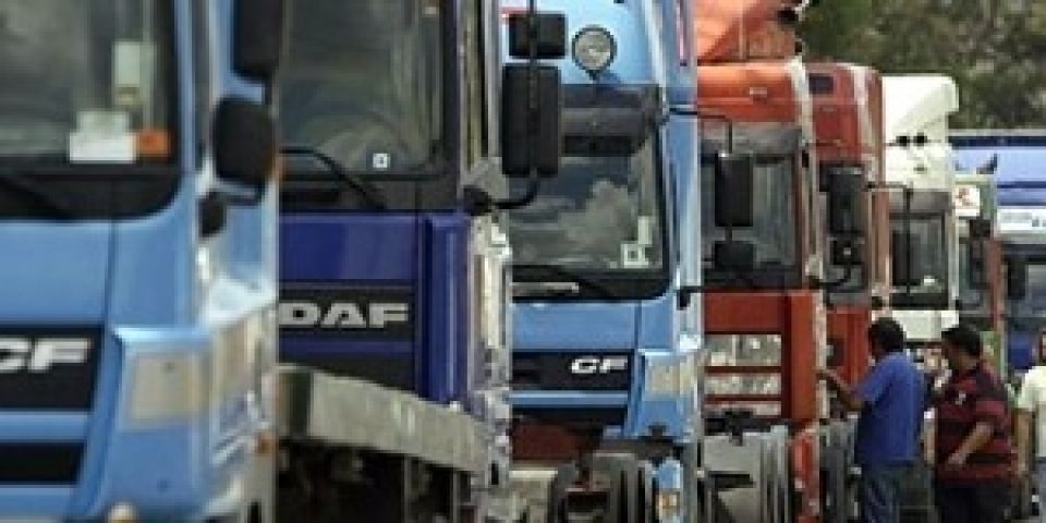 Caminhoneiros prometem paralisação na quinta se governo não atender pedidos