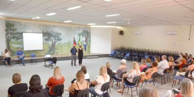 Secretaria de Educação realizou reunião com as Equipes Diretivas da Educação infantil e do ensino fundamental de São Lourenço do Sul