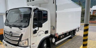 Caminhão-baú refrigerado para transporte de vacinas contra a covid-19 chega ao Estado