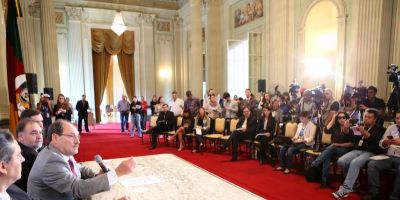 Governador anuncia atraso na parcela da dívida com a União para pagar servidor