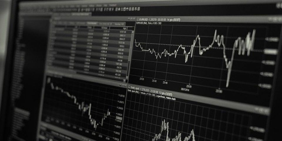 Com queda do PIB, economia chega ao patamar do início de 2019