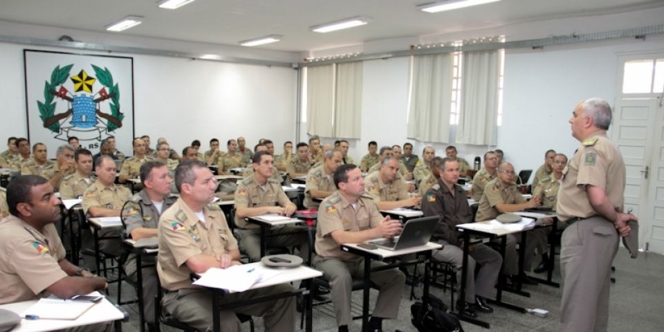 Academia de Polícia Militar inicia cursos de especialização