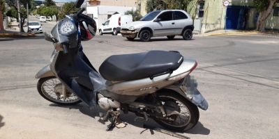 Motociclista fica ferida em acidente de trânsito no centro de Camaquã