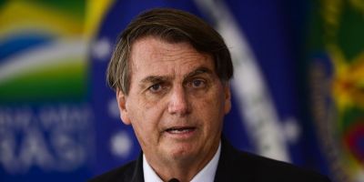 Bolsonaro critica novamente restrições impostas por governadores