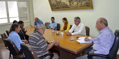 Prefeito de Camaquã reúne-se com moradores do Assentamento Boa Vista