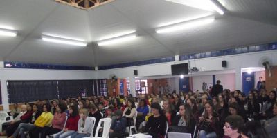 Conferência Municipal vota Plano Decenal de educação de Cristal