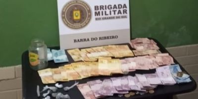 Homem procurado pela Justiça é preso com droga e dinheiro em Barra do Ribeiro