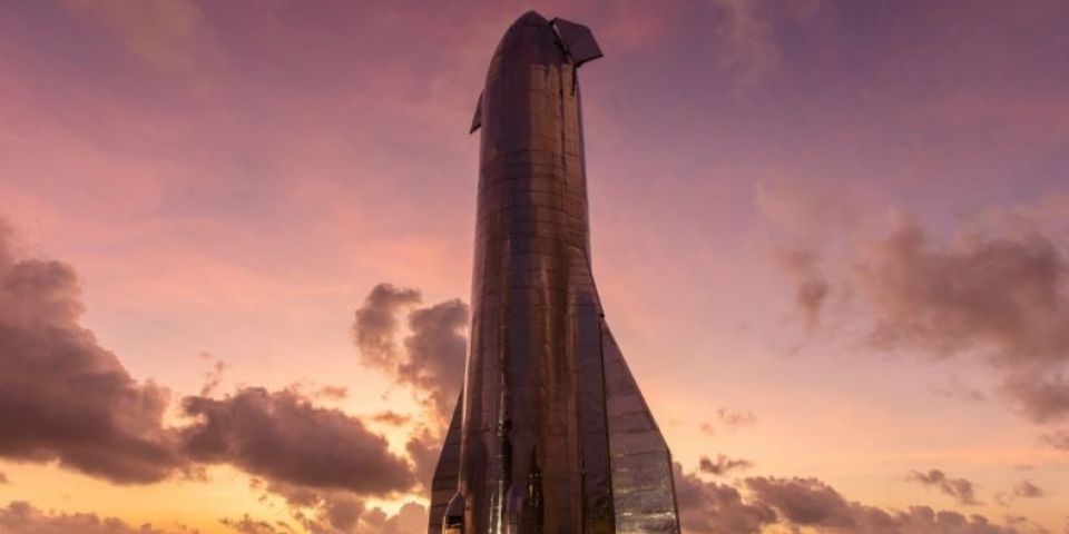 Elon Musk: SpaceX vai pousar foguetes Starship em Marte antes de 2030
