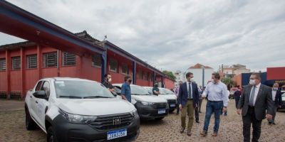 Estado entrega 71 viaturas para Corpo de Bombeiros e inspetoria de defesa agropecuária