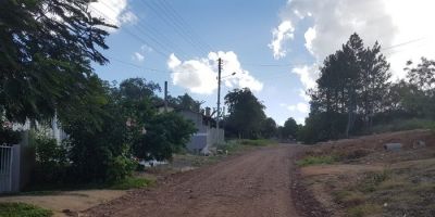 Ruas do bairro Floresta recebem cascalhamento em Camaquã