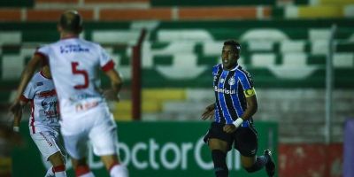 São Luiz é melhor, mas Grêmio busca empate pelo Campeonato Gaúcho