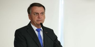 Bolsonaro dá posse a seis ministros