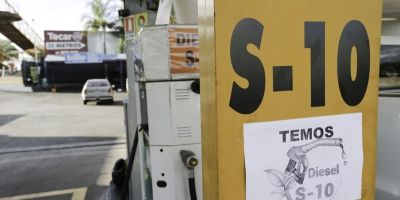 Petrobras reduz preço do diesel nas refinarias em R$ 0,08